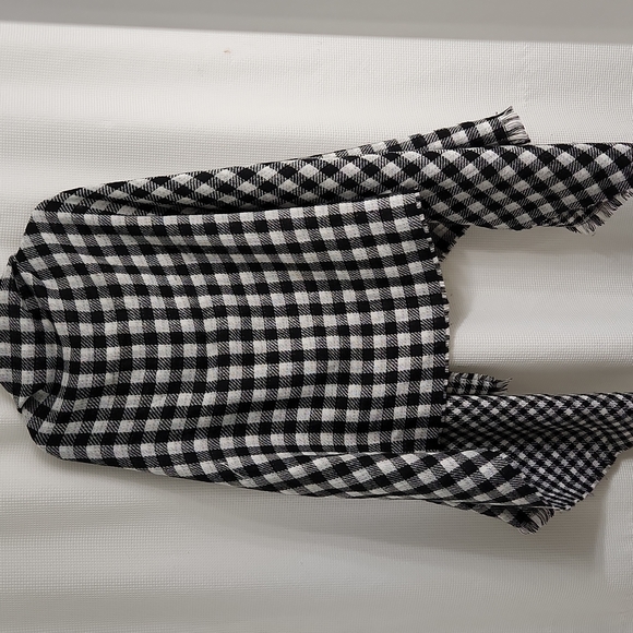 Checkered Wrap - Picture 2 of 5